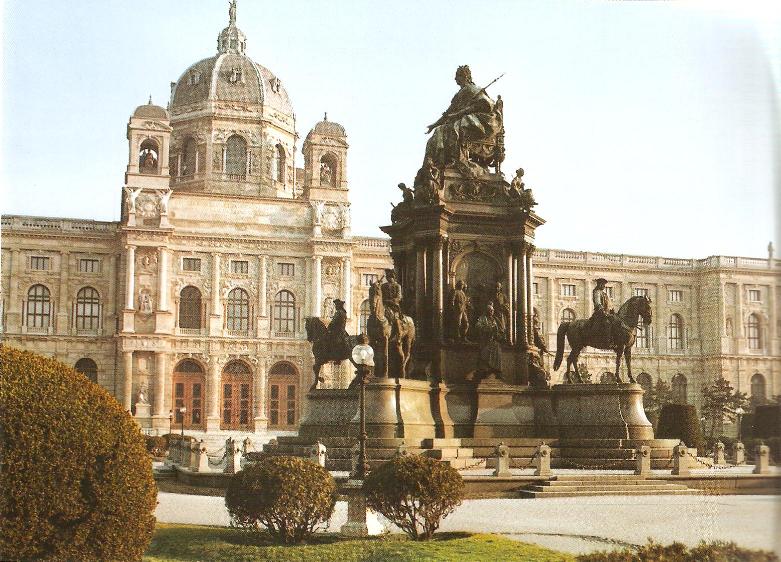 Monumento dell'Imperatrice Maria Teresa